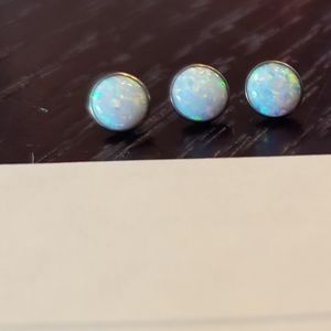 ❌SOLD❌5mm white opals, rose gold Titanium threadless ends